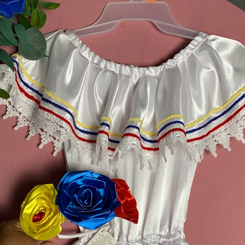White Off-Shoulder Dress with Lace Trim madre at Home